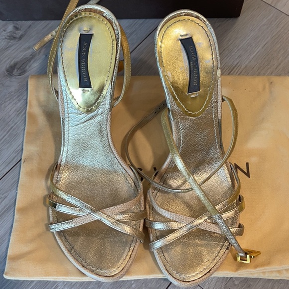 Louie Vuitton LV gold white Morganne wedges - Picture 3 of 12